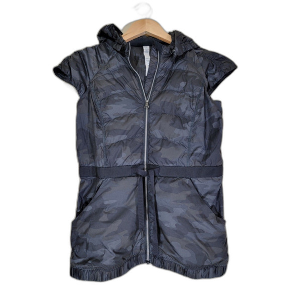 lululemon athletica Tops - Lululemon Women's Camo Black Hoodie Vest - sz 4